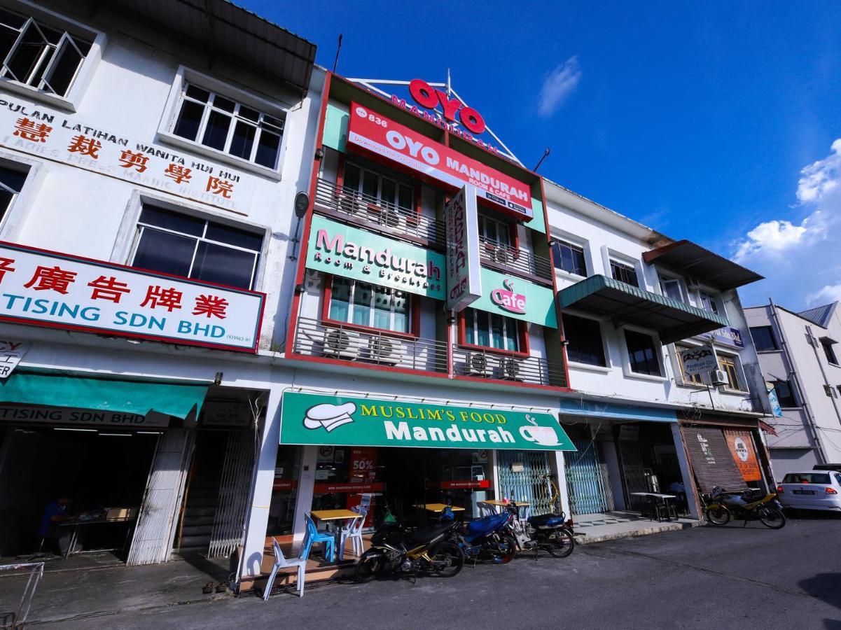 Oyo 836 Mandurah Room & Cafe Kuching Kültér fotó